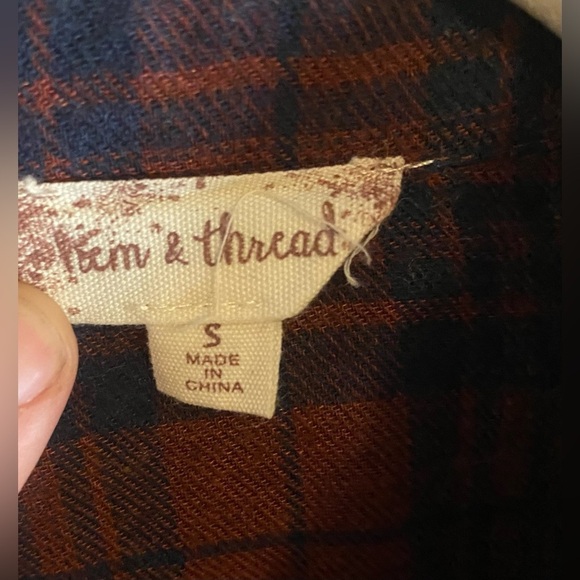 Women’s Hem & Thread Zip Front Lightweight Long Plaid Top, Small - Picture 4 of 7